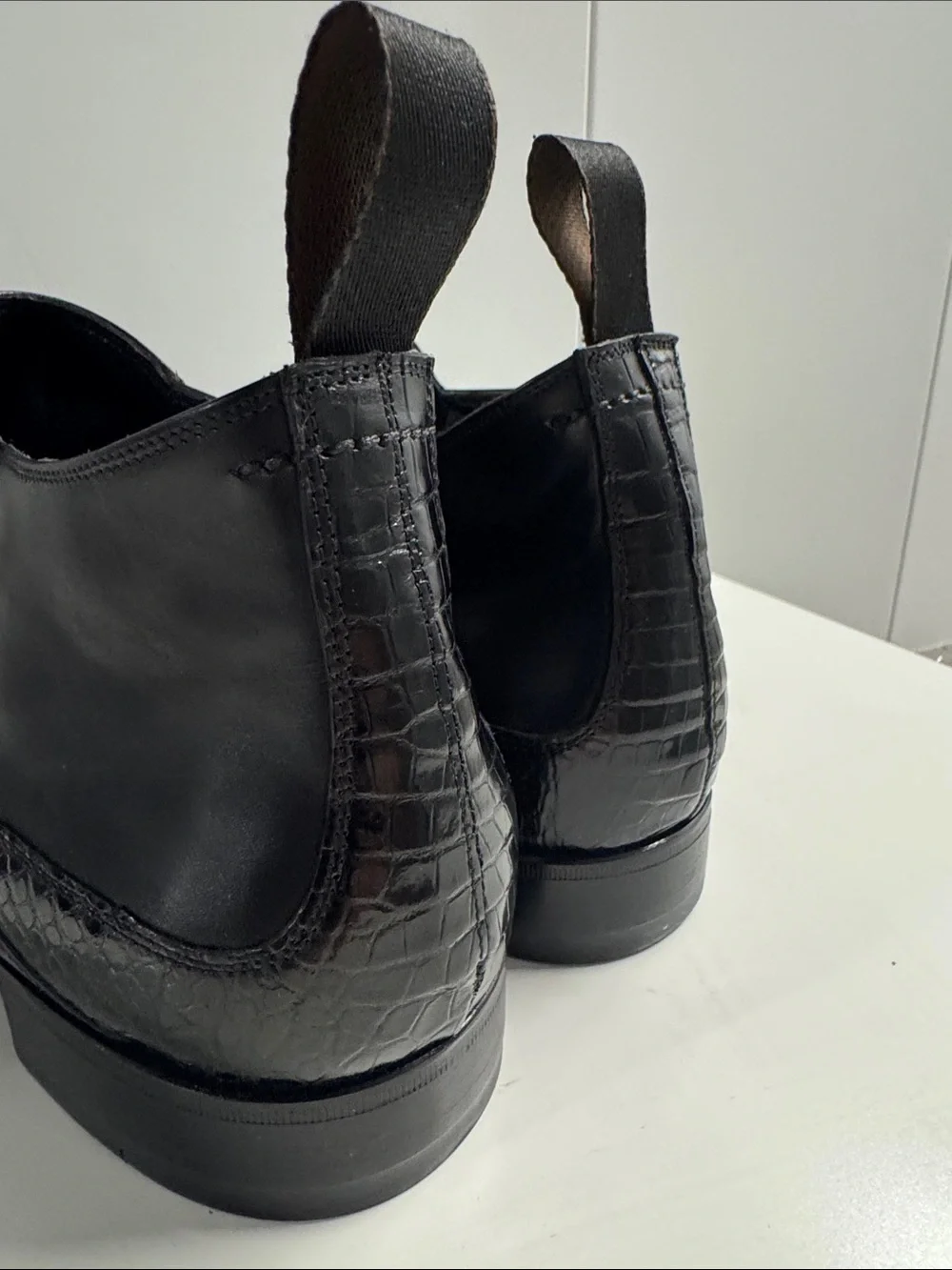 Caporicci sleek black